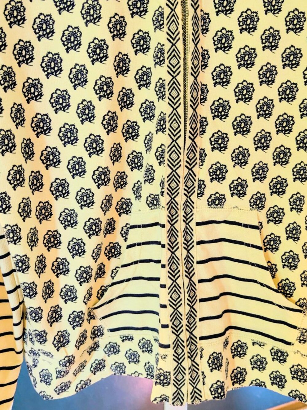 Lucky Brand Lotus Hoodie L/XL Read Info 100% Cotton Pristine! - Picture 6 of 7
